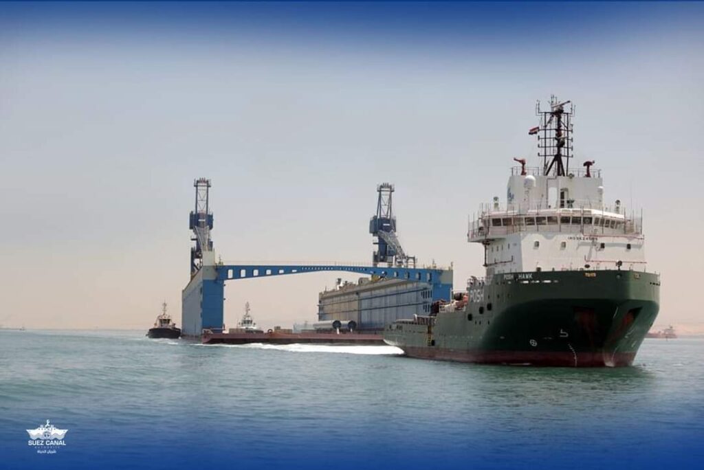 Arrivée du dock flottant "Fakhr Al-Qana" à l'arsenal de Port-Saïd (Photos) 22 - Le Progrès Egyptien Arrivée du dock flottant "Fakhr Al-Qana" à l'arsenal de Port-Saïd (Photos) 21 - Le Progrès Egyptien