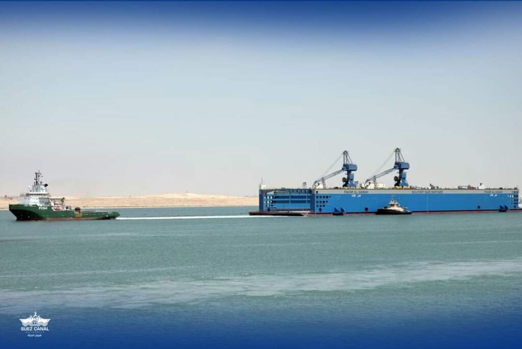 Arrivée du dock flottant "Fakhr Al-Qana" à l'arsenal de Port-Saïd (Photos) 24 - Le Progrès Egyptien Arrivée du dock flottant "Fakhr Al-Qana" à l'arsenal de Port-Saïd (Photos) 23 - Le Progrès Egyptien