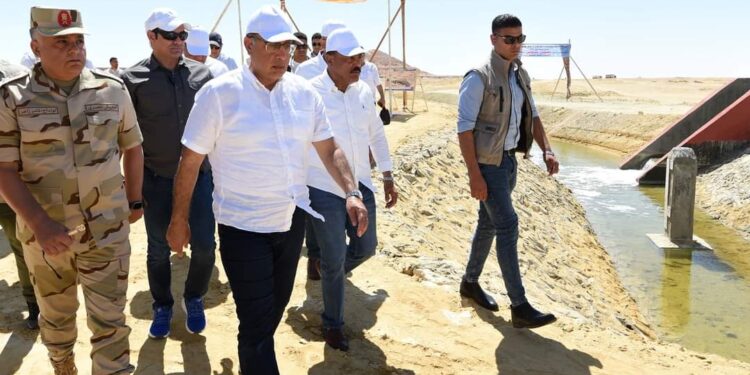Siwa : Madbouli s'informe du développement du système de gestion de l'irrigation et du drainage 2 - Le Progrès Egyptien Siwa : Madbouli s'informe du développement du système de gestion de l'irrigation et du drainage 1 - Le Progrès Egyptien