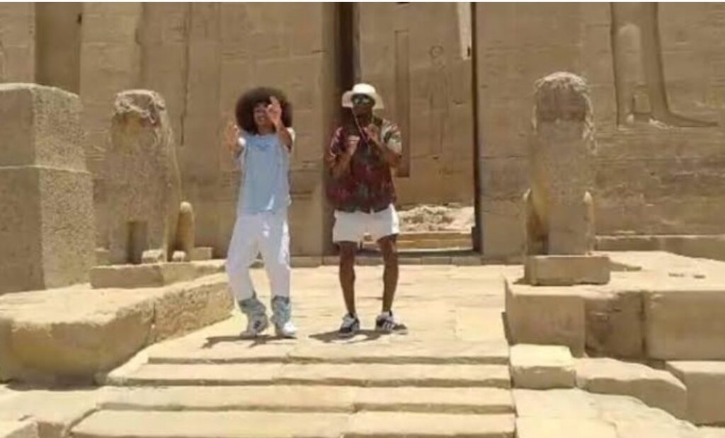 #Noel _Robinson : « #Calm_down », tu es en Egypte ! 7 - Le Progrès Egyptien