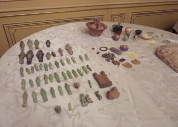 La France remet à l’Egypte des antiquités volées