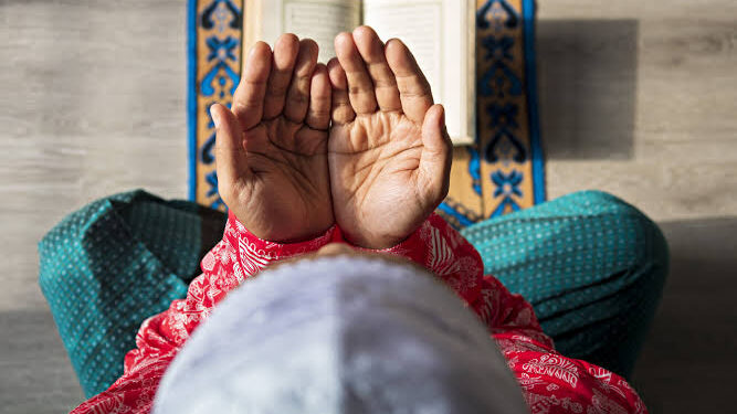 Commandements du Prophète 1 - Le Progrès Egyptien