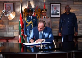 Al-Sissi signe le Livre d’Or kényan