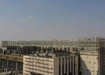 Le ministre des Transports inspecte le projet du TGV