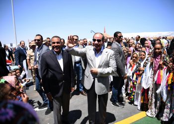 Salloum : Le Président Al-Sissi inspecte le poste de contrôle commun des Forces armées et de la Police