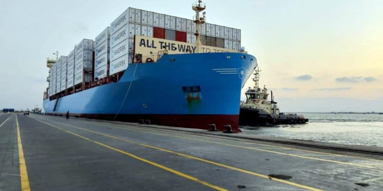 Le premier navire-conteneurs au carburant vert arrive à l’Est de Port-Saïd 2 - Le Progrès Egyptien Le premier navire-conteneurs au carburant vert arrive à l’Est de Port-Saïd 1 - Le Progrès Egyptien