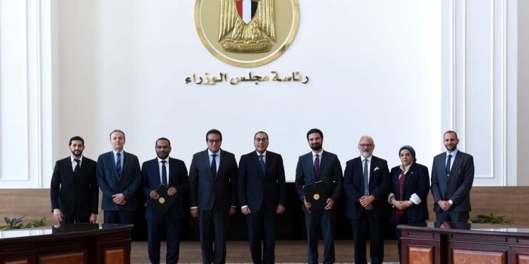 Signature d’un MoU avec le centre français Gustave Roussy 2 - Le Progrès Egyptien Signature d’un MoU avec le centre français Gustave Roussy 1 - Le Progrès Egyptien