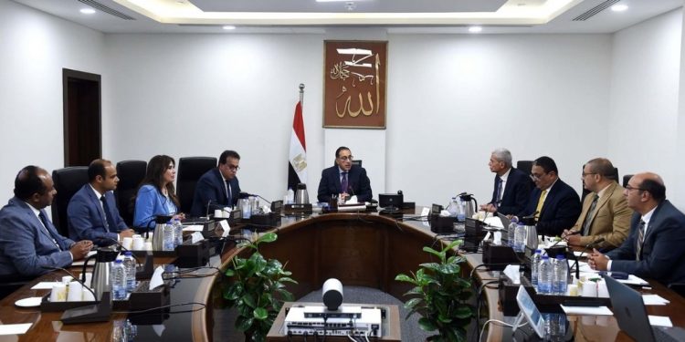 Madbouli suit l’avancement des dossiers de la santé   1 - Le Progrès Egyptien