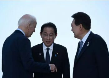 Biden célèbre des liens plus étroits avec Séoul et Tokyo 