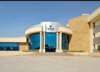 Mansour examine le système de gestion intégré de l’aéroport d’Hurghada