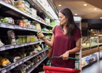 Inflation : les consommateurs changent leurs habitudes alimentaires