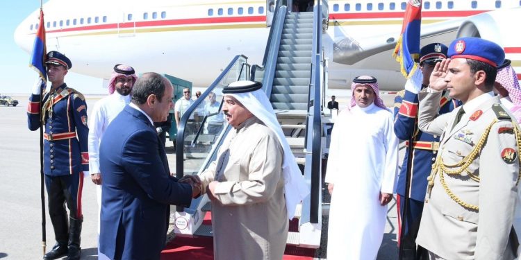 Le Chef de l'Etat fait ses adieux au Roi du Royaume de Bahreïn 1 - Le Progrès Egyptien