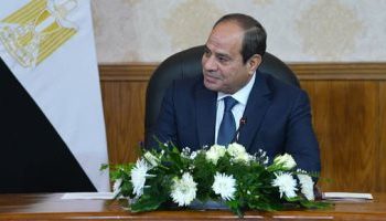 Al-Sissi affirme l’importance de mettre en relief les efforts des ministères des Sports et de la Culture
