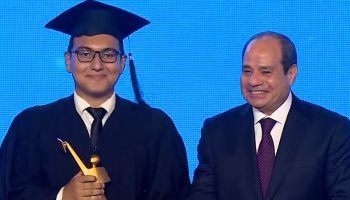 Al-Sissi honore les premiers diplômés dans le cadre de la Journée des universités égyptiennes d’Excellence