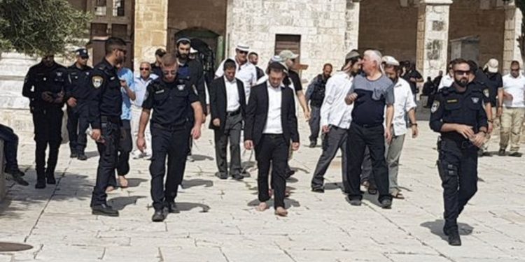 Palestine : Des dizaines de colons israéliens font incursion dans la mosquée Al-Aqsa 2 - Le Progrès Egyptien Palestine : Des dizaines de colons israéliens font incursion dans la mosquée Al-Aqsa 1 - Le Progrès Egyptien