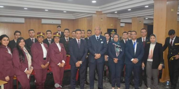 Fin de stage des étudiants dans la Holding des aéroports 2 - Le Progrès Egyptien Fin de stage des étudiants dans la Holding des aéroports 1 - Le Progrès Egyptien