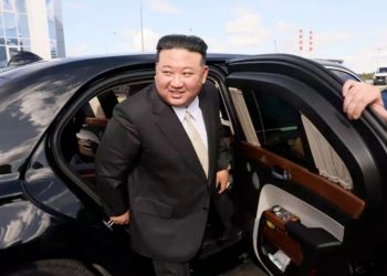 Kim Jong Un visite des usines aéronautiques russes