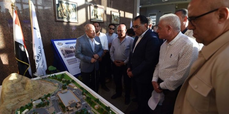 Madbouli dans une tournée au port sec de Taba 1 - Le Progrès Egyptien