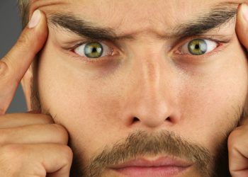 Homme : Combattre les rides en quelques étapes