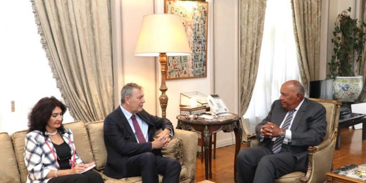 Choucri reçoit le commissaire général de l'UNRWA 1 - Le Progrès Egyptien