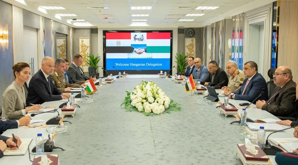 Egypte-Hongrie : Coopération en matière de défense 2 - Le Progrès Egyptien Egypte-Hongrie : Coopération en matière de défense 1 - Le Progrès Egyptien