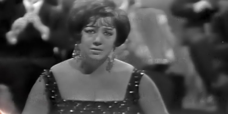 Samiha Al-Qurashi, 1ére chanteuse et joueuse de qanun 2 - Le Progrès Egyptien Samiha Al-Qurashi, 1ére chanteuse et joueuse de qanun 1 - Le Progrès Egyptien