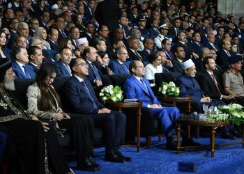 Al-Sissi assiste à la projection d’un film documentaire sur la situation économique égyptienne