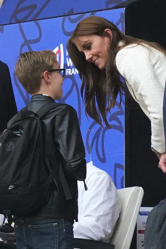 Kate Middleton se distingue à Marseille 4 - Le Progrès Egyptien Kate Middleton se distingue à Marseille 3 - Le Progrès Egyptien