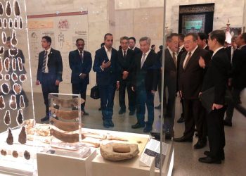 Une délégation chinoise fascinée par le Musée de la Civilisation