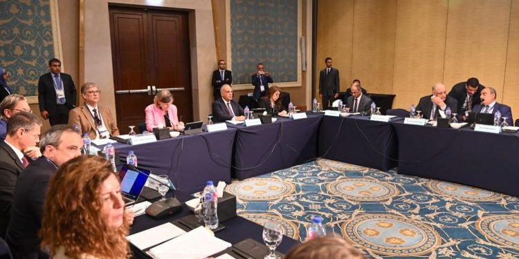 Réunion du Conseil consultatif égypto-néerlandais 2 - Le Progrès Egyptien Réunion du Conseil consultatif égypto-néerlandais 1 - Le Progrès Egyptien