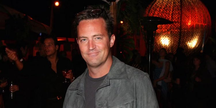 Mort de Matthew Perry, star de “Friends” 2 - Le Progrès Egyptien Mort de Matthew Perry, star de “Friends” 1 - Le Progrès Egyptien