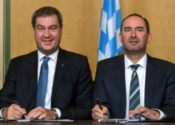 Ligue 1: Monaco reste leader, Nice toujours invaincu