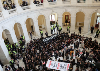 USA : Des manifestants envahissent le Capitole pour un cessez-le-feu à Gaza
