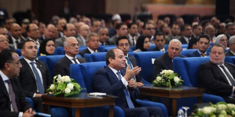 Al-Sissi ordonne de parachever les projets de modernisation portuaire, routière et ferroviaire d'ici 2025 2 - Le Progrès Egyptien Al-Sissi ordonne de parachever les projets de modernisation portuaire, routière et ferroviaire d'ici 2025 1 - Le Progrès Egyptien