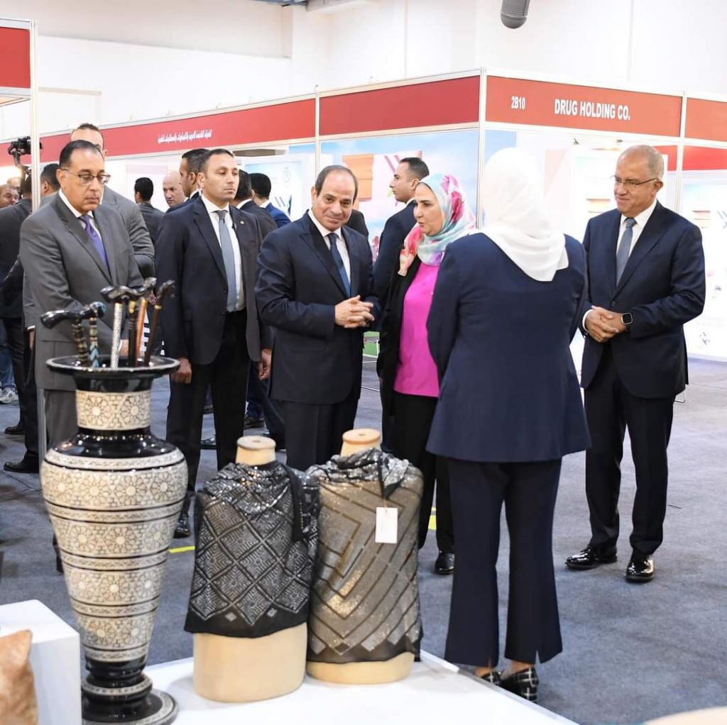 Al-Sissi effectue une tournée d'inspection dans le salon international de l'industrie 19 - Le Progrès Egyptien