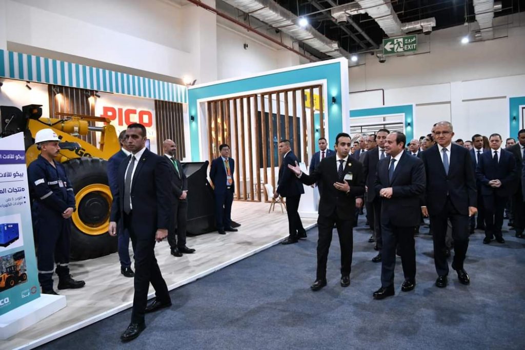 Al-Sissi effectue une tournée d'inspection dans le salon international de l'industrie 17 - Le Progrès Egyptien