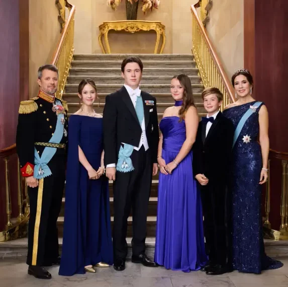 De nouveaux portraits en tenue de gala pour le prince danois Christian  1 - Le Progrès Egyptien