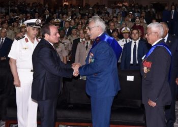 Le président Al-Sissi met à l’honneur des héros de la guerre d’octobre