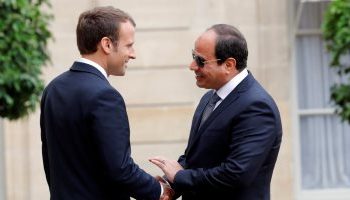 Le Président Al-Sissi accueille le Président Macron au Palais d’Ittihadiyyah