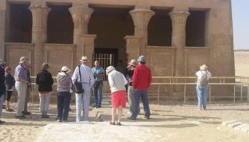 Minya : Des groupes de touristes visitent les zones archéologiques
