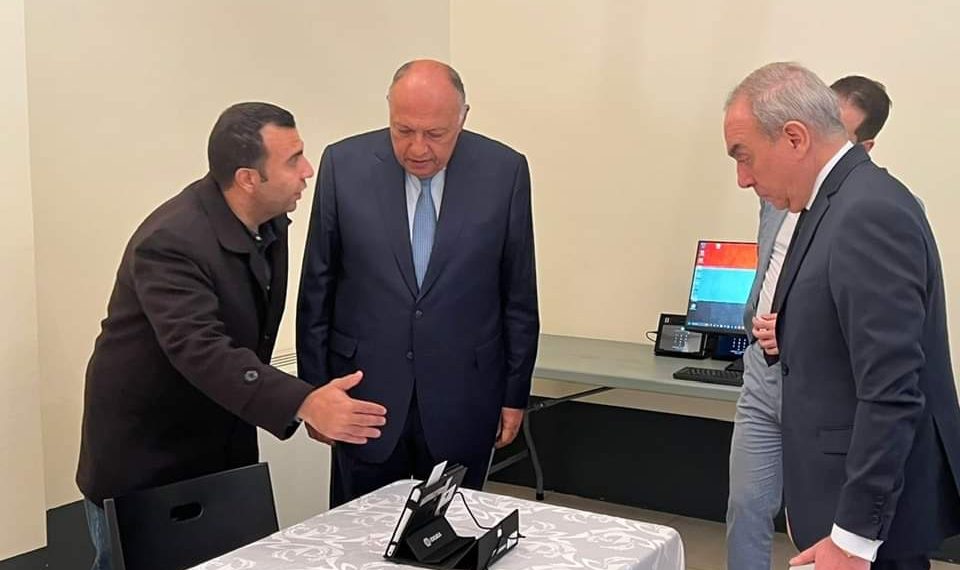 Choucri inspecte les préparatifs, dans l'ambassade d'Egypte à Paris, pour le vote à la présidentielle 2 - Le Progrès Egyptien Choucri inspecte les préparatifs, dans l'ambassade d'Egypte à Paris, pour le vote à la présidentielle 1 - Le Progrès Egyptien