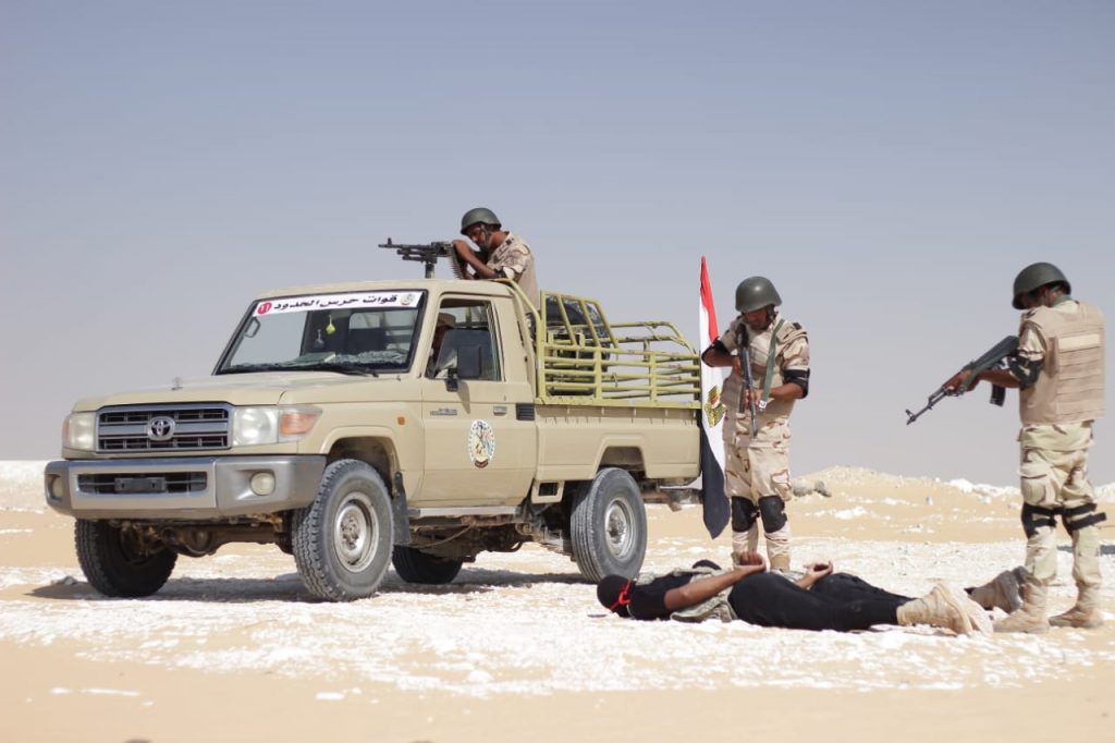 Les forces armées mènent des exercices d'entraînement sur le front stratégique sud 6 - Le Progrès Egyptien Les forces armées mènent des exercices d'entraînement sur le front stratégique sud 5 - Le Progrès Egyptien