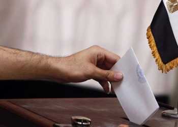 Le gouvernement se positionne à égale distance de tous les candidats