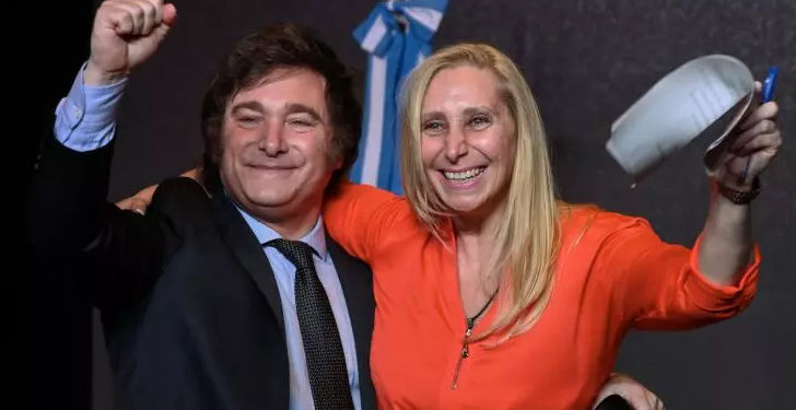 Argentine : Milei largement élu président, promet la “reconstruction” 2 - Le Progrès Egyptien Argentine : Milei largement élu président, promet la “reconstruction” 1 - Le Progrès Egyptien