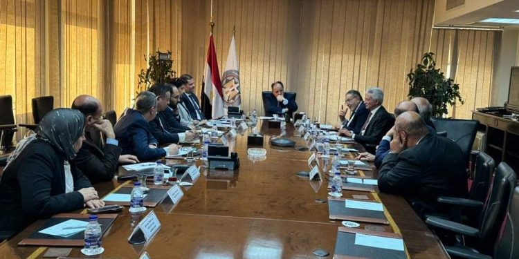 Stabiliser les politiques fiscales pour stimuler les investissements   1 - Le Progrès Egyptien