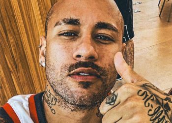 Le nouveau look curieux de Neymar
