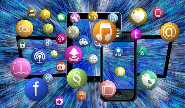 Médias sociaux : Malédiction ou bénédiction ?! 2 - Le Progrès Egyptien Médias sociaux : Malédiction ou bénédiction ?! 1 - Le Progrès Egyptien