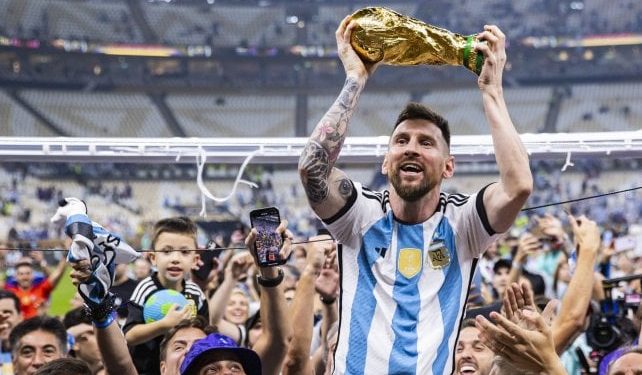 Lionel Messi met ses maillots du Mondial aux enchères 2 - Le Progrès Egyptien Lionel Messi met ses maillots du Mondial aux enchères 1 - Le Progrès Egyptien