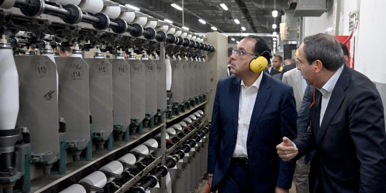 Madbouli suit l'avancement de la construction de l'usine "Beko Misr" 2 - Le Progrès Egyptien Madbouli suit l'avancement de la construction de l'usine "Beko Misr" 1 - Le Progrès Egyptien