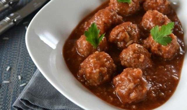 Boulettes de viande hachée au riz 2 - Le Progrès Egyptien Boulettes de viande hachée au riz 1 - Le Progrès Egyptien